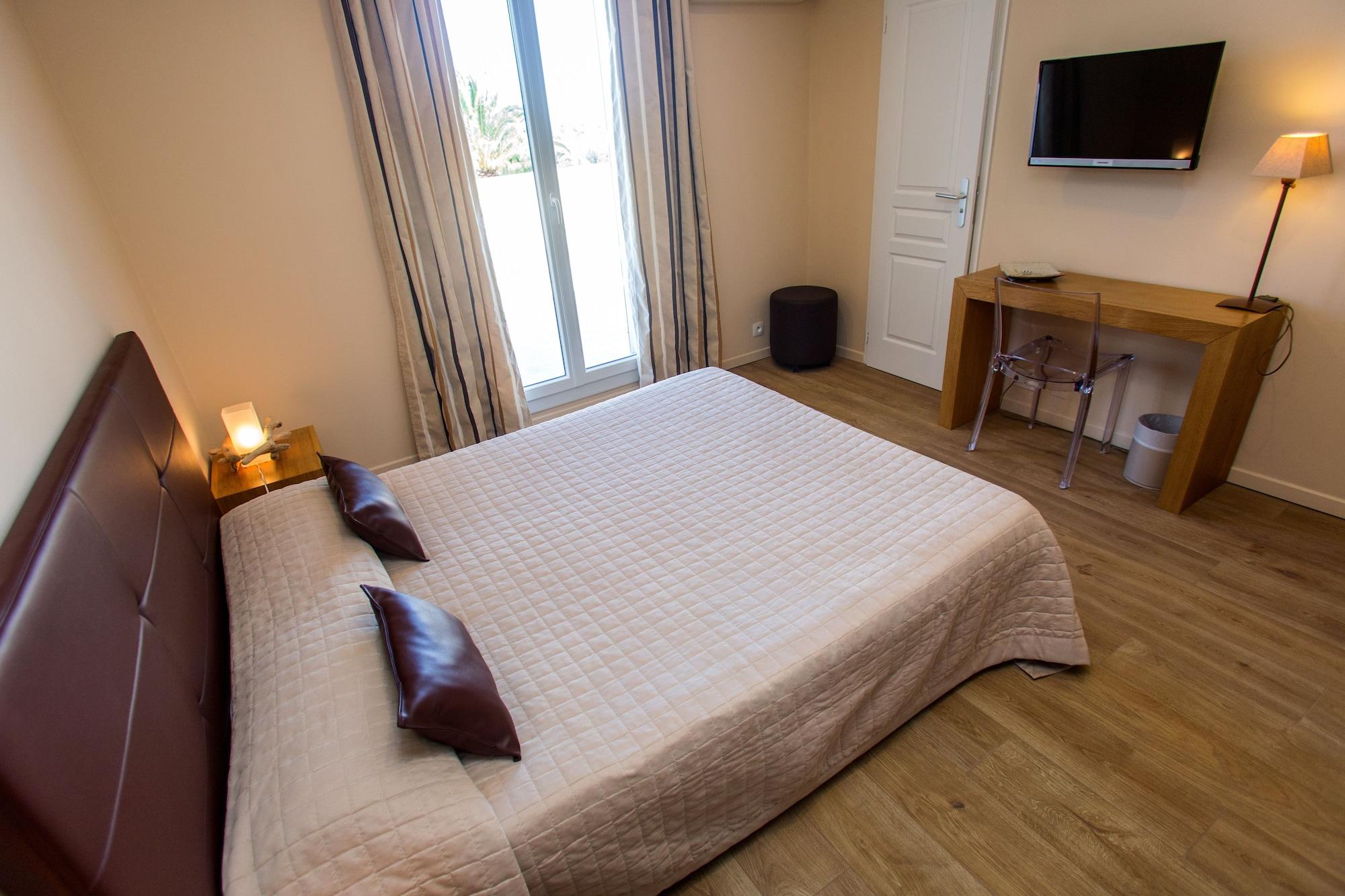 Hotel Cesario 卡尔维 外观 照片
